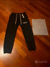 Pantaloni Essentials fear of god L