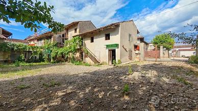Rustico / Casale di 170 m² con 5 locali a Remanzac