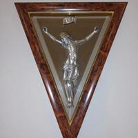 Crocifisso a Triangolo