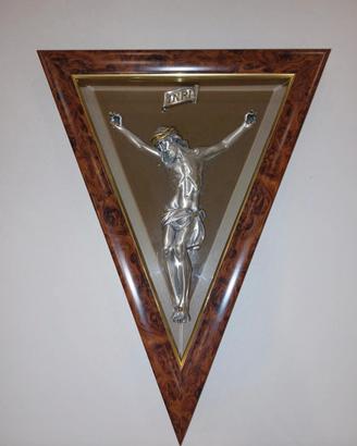 Crocifisso a Triangolo