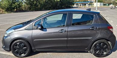 toyota yaris 12/2012