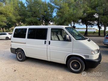 Volkswagen Transporter 2.5 TDI/88CV 9 Posti kombi