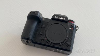 Lumix S1R 47,3 mp (top camera like S1) - Panasonic