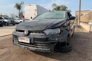 VOLKSWAGEN POLO 2022 1.0 BENZINA 80 CV *SINISTRATA