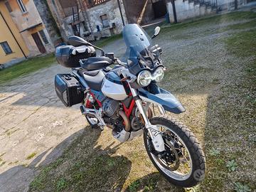 moto Guzzi v85 tt 2024