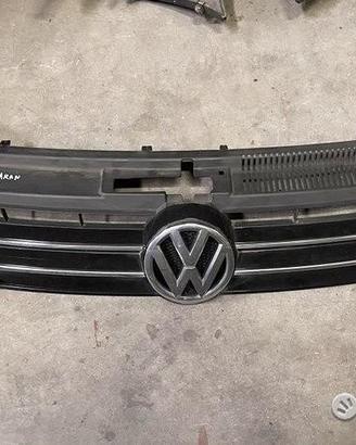 Mascherina Anteriore Per Volkswagen Sharan 2015