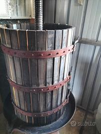 Torchio in legno manuale per uva
