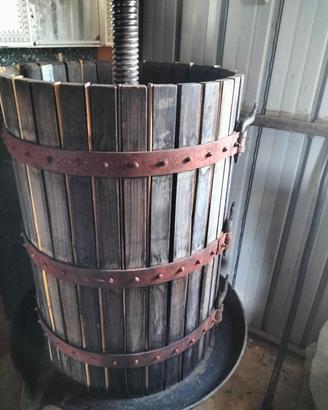 Torchio in legno manuale per uva