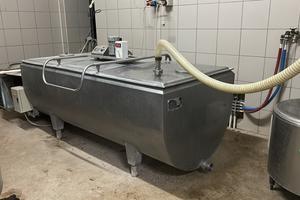 Refrigeratore per latte