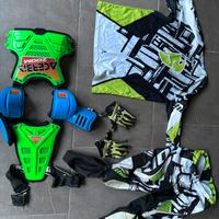 Protezioni complete con casco