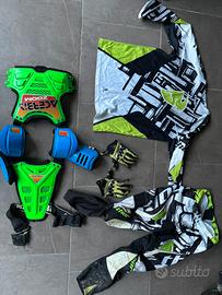 Protezioni complete con casco