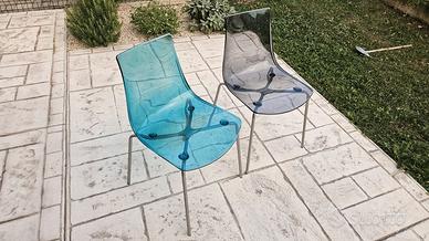 n. 6 sedie in metallo con seduta iin plastica