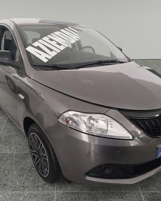 Lancia Ypsilon Ibrida SILVER PLUS