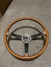 Volante Alfa Hellebore