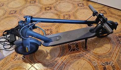 Xiaomi Mi Electric Scooter 1S + Accessori