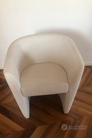 PRIVATO:- Poltroncine in pelle Bianche.