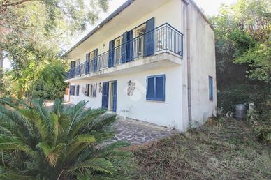 VILLA SINGOLA A OGLIASTRO CILENTO