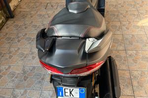 Suzuki Bergman 400 abs