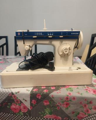 Macchina da cucire elettrica portatile Singer 968