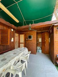 Roulotte e casina coibentata-Marina di Bibbona