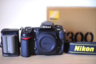 Nikon D300 - 12.3 megapixels - professionale