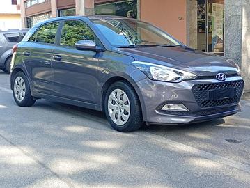 HYUNDAI i20 1.2 84 CV 5 porte Classic