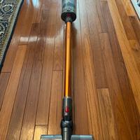 Aspirapolvere Dyson V8