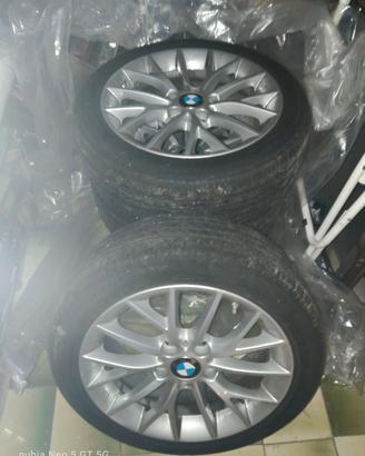 Cerchi originali BMW con pneumatici Pirelli