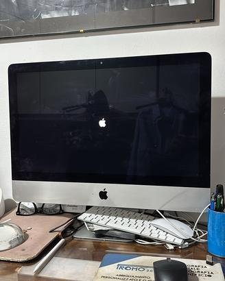 iMac 21” 4k 2017 8GB ram SSD 500GB