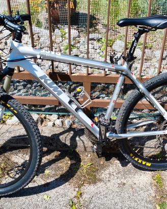 mountain bikeKTM Race Cross.