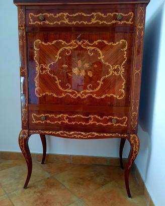 Mobile in stile Maggiolini