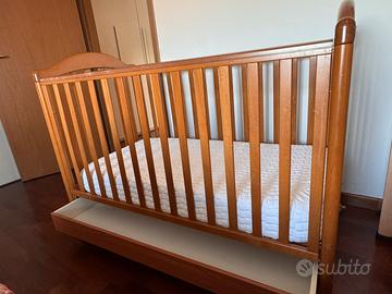 Lettino, paracolpi e set lenzuola