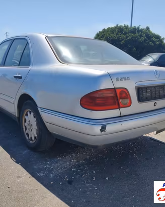 MERCEDES CLASSE E W210 E 250 TURBO D ricambi