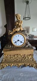 Elegante orologio da tavolo a pendolo