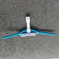 manubrio naked Aerox con mozzo