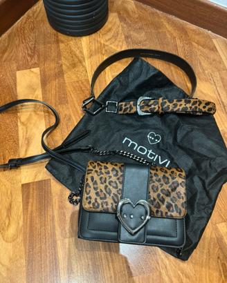 Borsa con portafogli e cintura Motivi