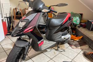 Aprilia sr 50 motard
