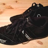 Scarpe da ginnastica .