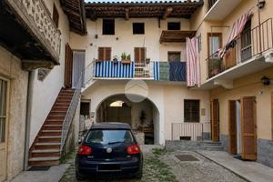 CASA SEMINDIPENDENTE A BOLLENGO