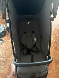 Passeggino leggero Joie Signature