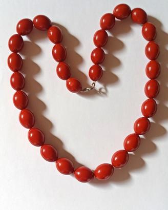 Collana in bachelite