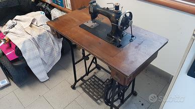 macchina da cucito anni 70