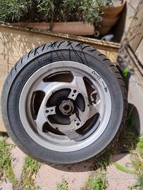 Majesty 250 ruota posteriore