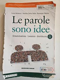 Libro scolastico "Le parole sono idee"