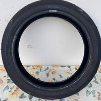 Pirelli sc1 120/70/17 e Metzeler K1 180/60/17