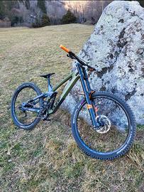 Bicicletta DOWNHILL Cube TWO 15 HPC SL 2023