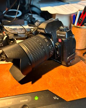 Fujifilm finepix S2 Pro + Nikon 18 - 105 G ED VR