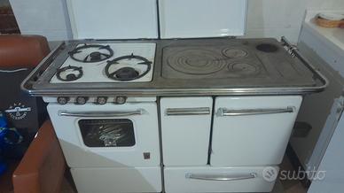 Stufa legna +cucina