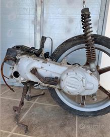 Blocco motore Piaggio Liberty 50 2T + ricambi vari
