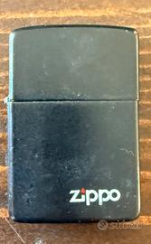 Zippo nero